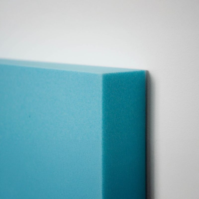 Détail du bord arrondi et de la surface de la mousse